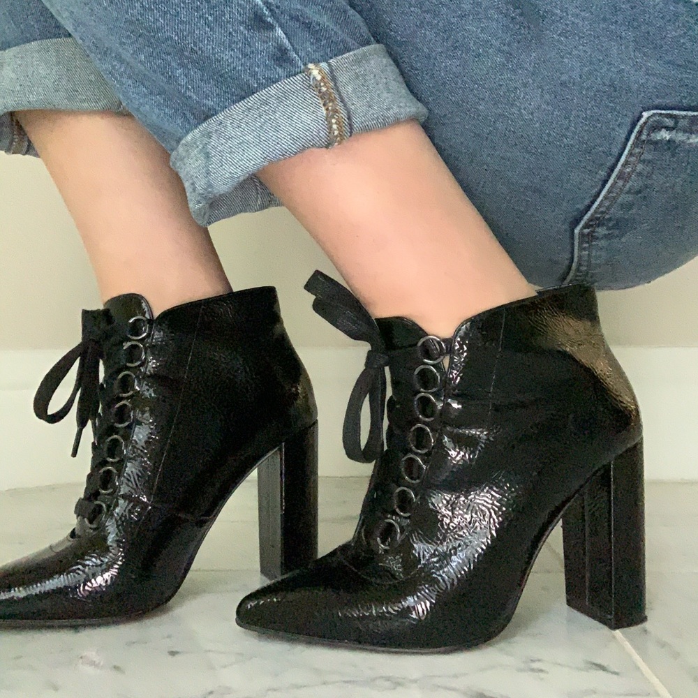 BLACK PATENT FINISH HEELED ANKLE BOOT